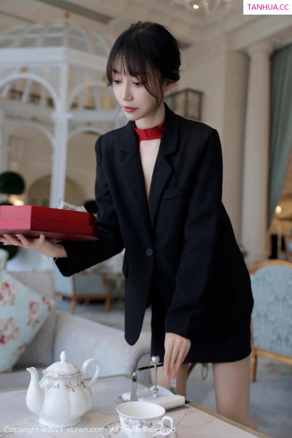 玥儿玥  [XiuRen]高清写真图 2023.07.19 No.7102 玥儿玥er 杭州旅拍第4张图片